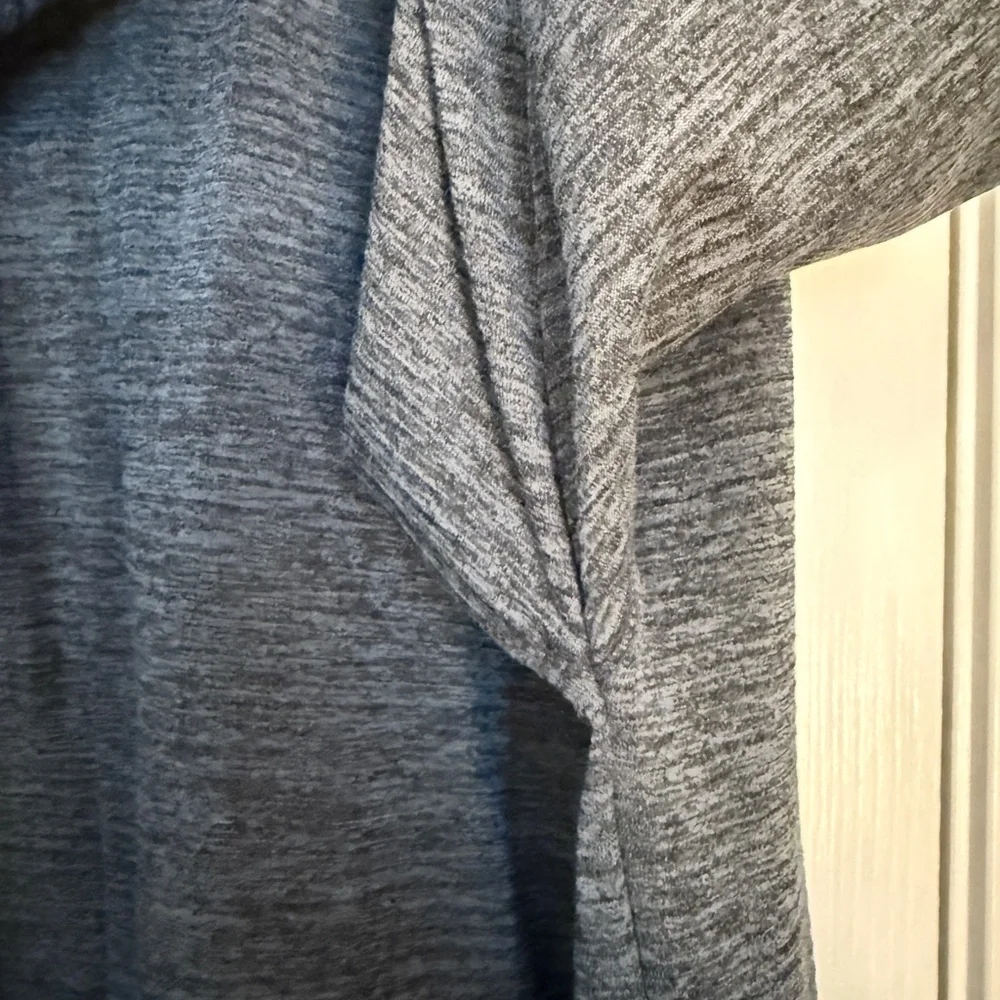 Women’s Michigan Wolverines Gray Hoodie - Large - Picture 6 of 7